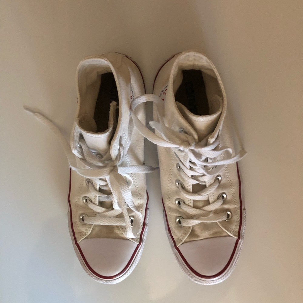 Chuck Taylor Converse Size 7